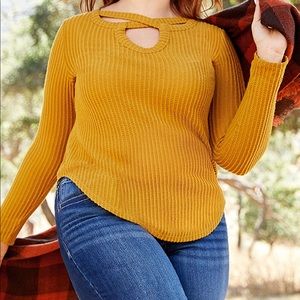 Solid Strappy Neck Waffle Thermal